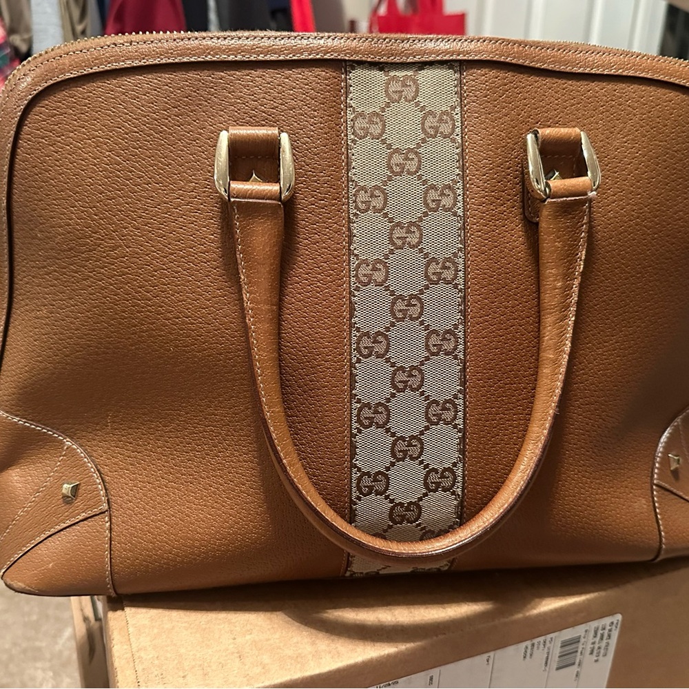 Gucci Tan Leather Shoulder Bag with Signature Stripe